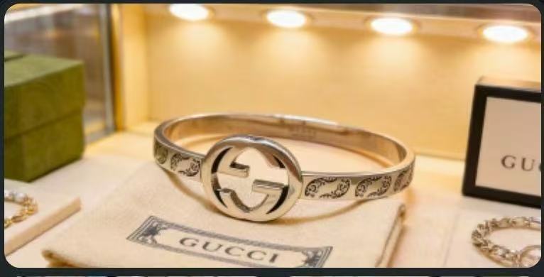 Gucci Bracelet 06yxs51